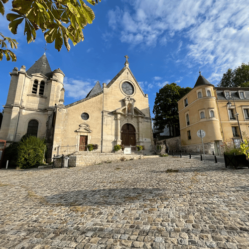 Eglise Saint-Acceul-parvis-Ecouen